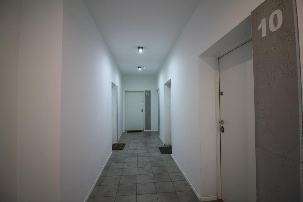 Red Apartament Лодзь Экстерьер фото